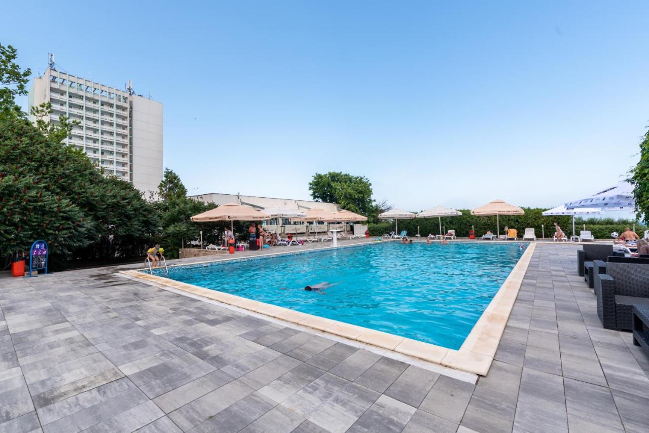 Hotel Capitol 朱庇特 外观 照片