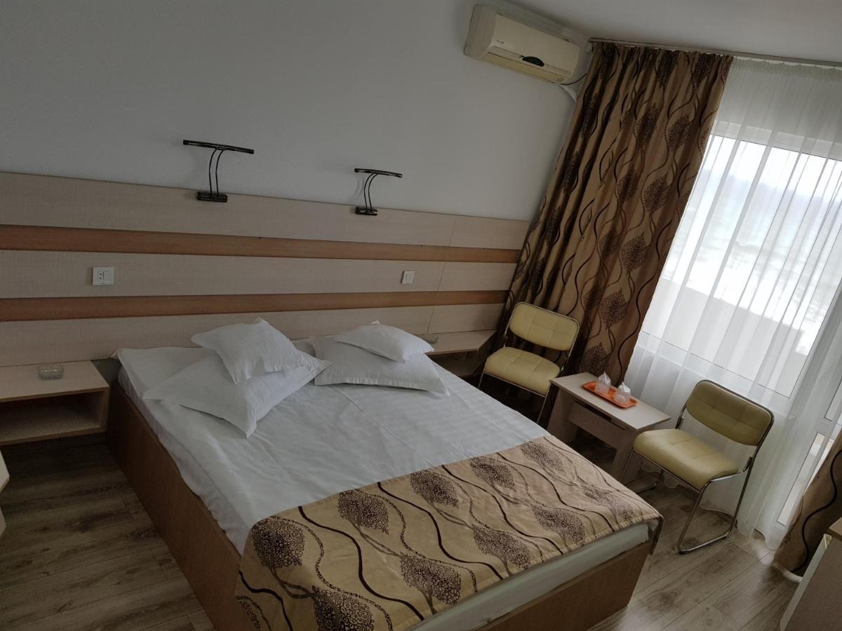 Hotel Capitol 朱庇特 外观 照片